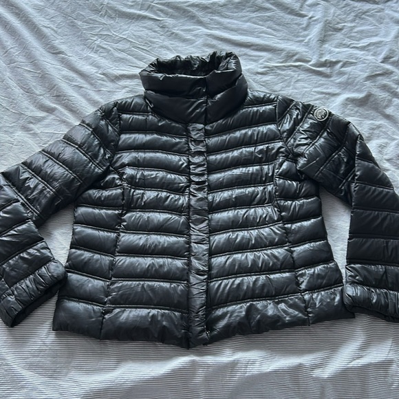 Beaumont like new light real down 🪶 size USA 16, like new jacket black color - Picture 3 of 13